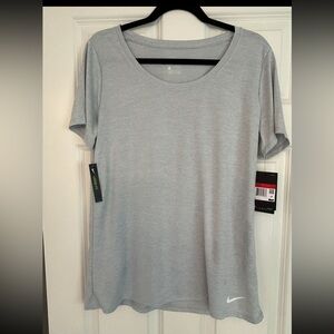 Nike Light Gray Women's Short Sleeve Tee